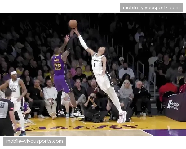 湖人真实命中率64.3%联盟第二 进攻端空间利用达到极致